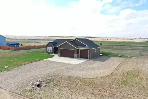 13682 Redwood Way, Williston, ND 58801 photo 59