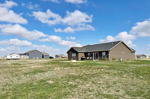 13682 Redwood Way, Williston, ND 58801 photo 62