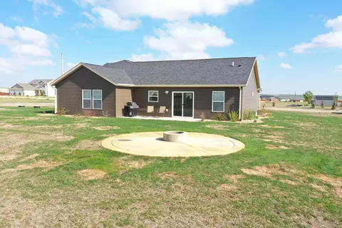 13682 Redwood Way, Williston, ND 58801 photo 51