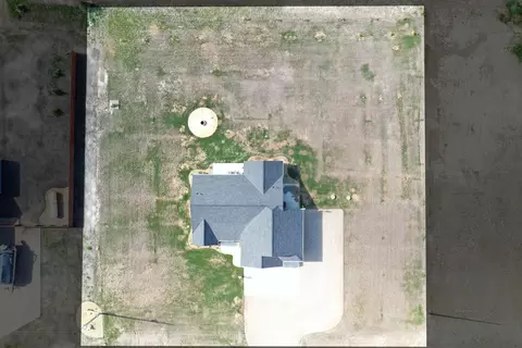 13682 Redwood Way, Williston, ND 58801 photo 10