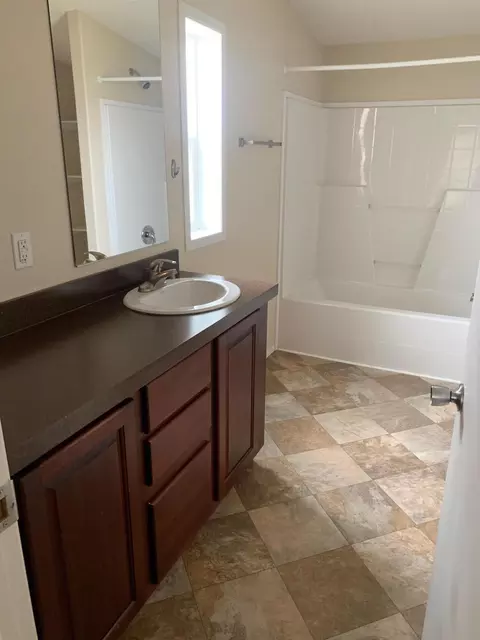 13839 Charlson St NW, Williston, ND 58801 photo 4