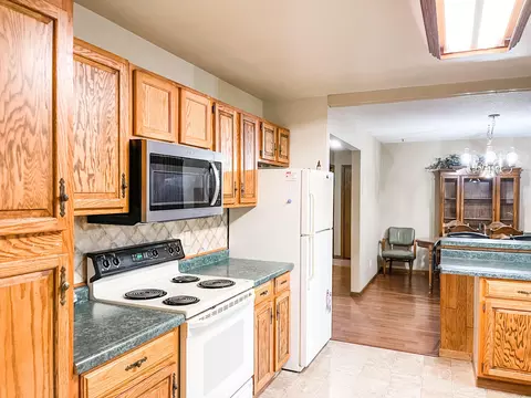 7301 3rd Ave E, Williston, ND 58801 photo 10