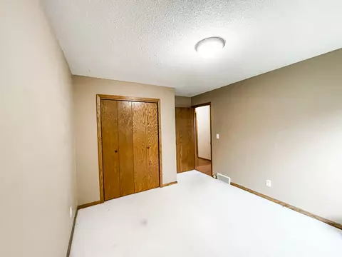 7301 3rd Ave E, Williston, ND 58801 photo 17