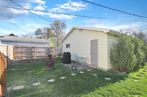 1603 6th Ave W, Williston, ND 58801 photo 6