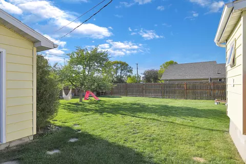 1603 6th Ave W, Williston, ND 58801 photo 5