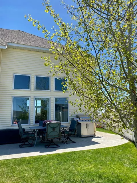 1532 Creekside Dr W, Williston, ND 58801 photo 7