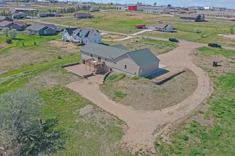 14014 Madison Ln, Williston, ND 58801 photo 4