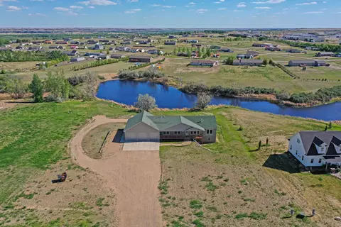 14014 Madison Ln, Williston, ND 58801 photo 1