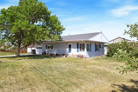 902 Reclamation Dr, Williston, ND 58801 photo 11
