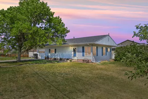 902 Reclamation Dr, Williston, ND 58801 photo 1