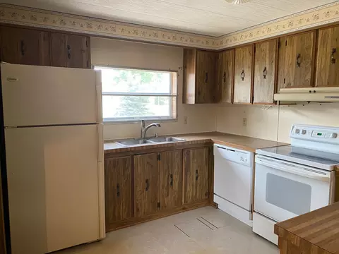 4116 3rd Ave E, Williston, ND 58801 photo 3