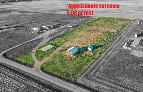 5824 132nd Dr NW, Williston, ND 58801 photo 2