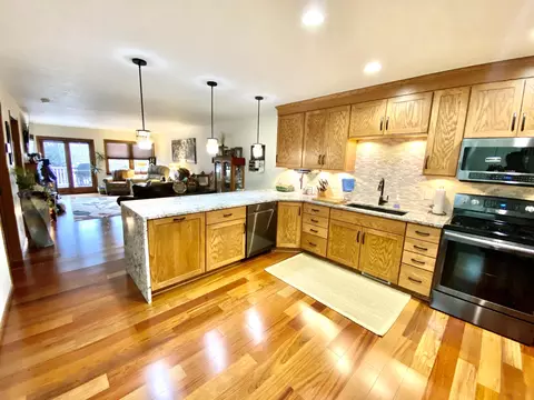 914 22nd St E, Williston, ND 58801 photo 6