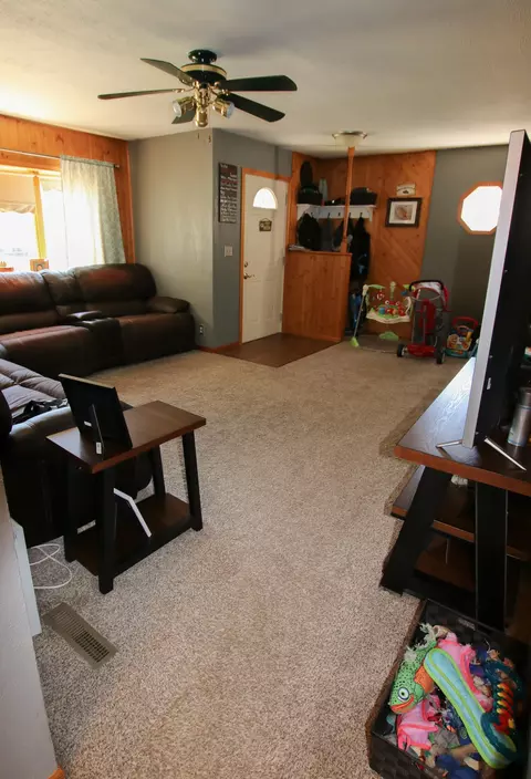 1106 4th St W, Williston, ND 58801 photo 5