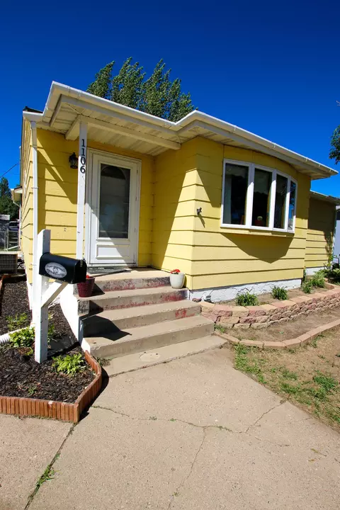 1106 4th St W, Williston, ND 58801 photo 2