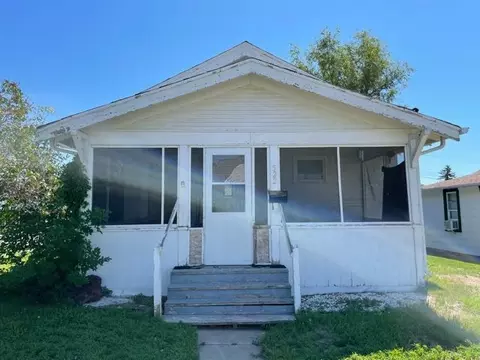 522 6th Ave W, Williston, ND 58801 photo 1