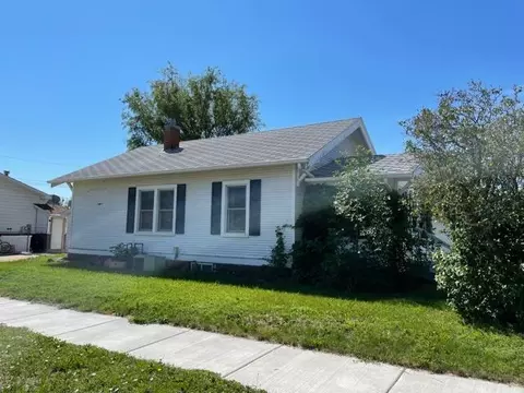 522 6th Ave W, Williston, ND 58801 photo 2