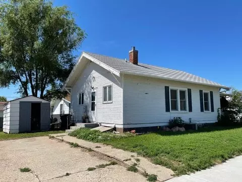 522 6th Ave W, Williston, ND 58801 photo 3