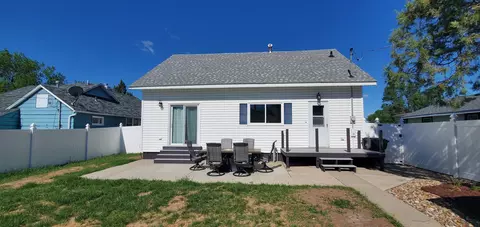 820 8th Ave W, Williston, ND 58801 photo 4