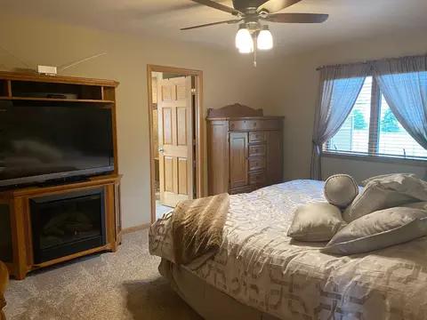 4923 Country Ln, Williston, ND 58801 photo 11