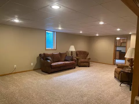 4923 Country Ln, Williston, ND 58801 photo 20