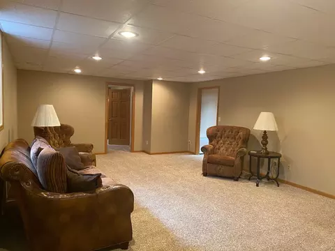 4923 Country Ln, Williston, ND 58801 photo 21