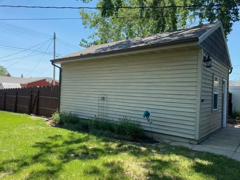 424 9th St E, Williston, ND 58801 photo 33