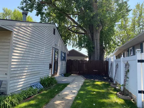 424 9th St E, Williston, ND 58801 photo 35
