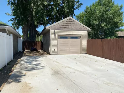 424 9th St E, Williston, ND 58801 photo 32