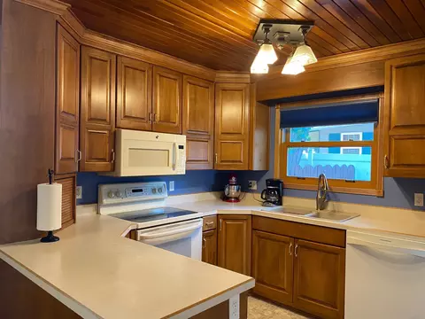 424 9th St E, Williston, ND 58801 photo 4