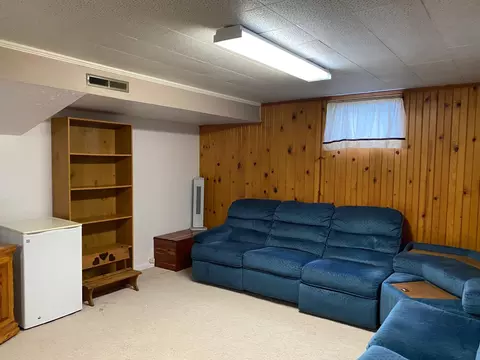 424 9th St E, Williston, ND 58801 photo 17