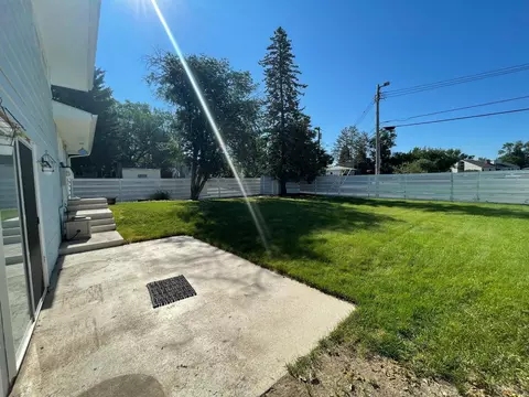 304 14th St E, Williston, ND 58801 photo 31