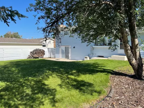 304 14th St E, Williston, ND 58801 photo 33
