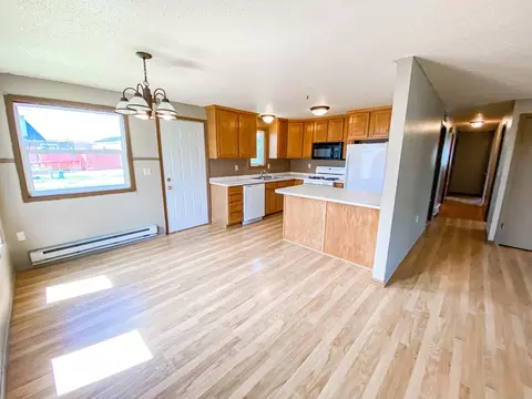 2009 20th Ave W, Williston, ND 58801 photo 5