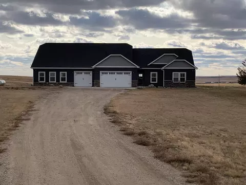 14768 Mortenson St, Williston, ND 58801 photo 1
