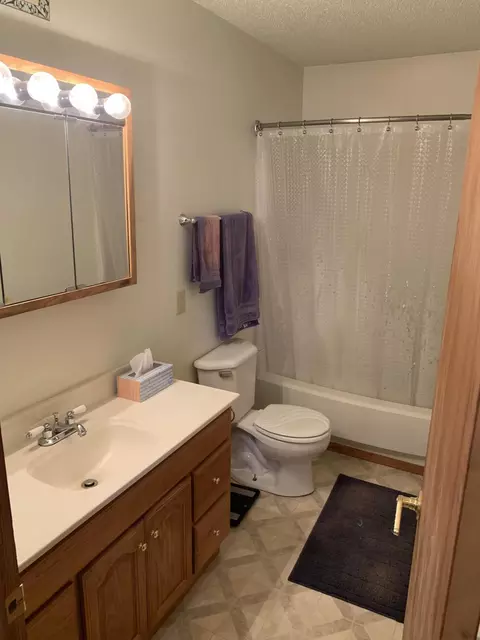 1722 28th St W, Williston, ND 58801 photo 20
