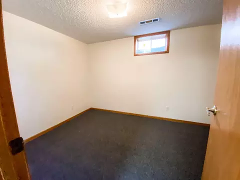 1612 Bison Dr, Williston, ND 58801 photo 22