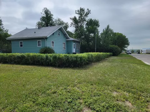 112 Hanks St, Grenora, ND 58845 photo 3