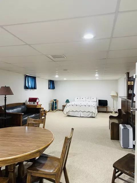 1305 E Hillcourt E, Williston, ND 58801 photo 19