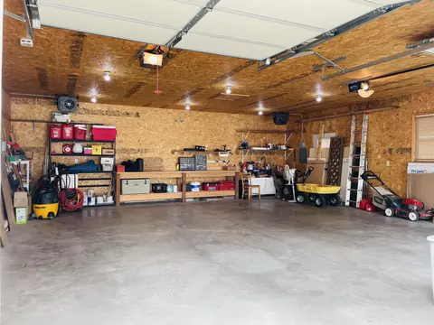 1305 E Hillcourt E, Williston, ND 58801 photo 26