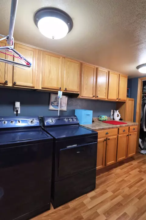 704 2nd Ave E, Williston, ND 58801 photo 13
