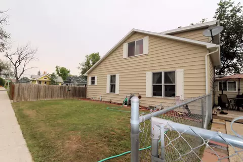 704 2nd Ave E, Williston, ND 58801 photo 4