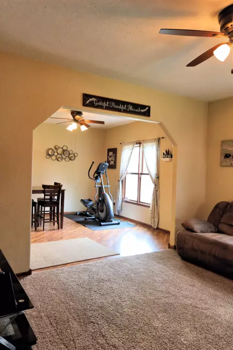 704 2nd Ave E, Williston, ND 58801 photo 10