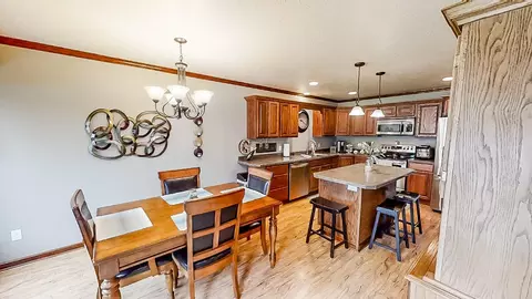 2301 12th Ave W, Williston, ND 58801 photo 13