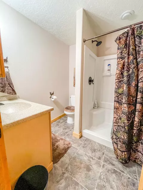 2301 12th Ave W, Williston, ND 58801 photo 25
