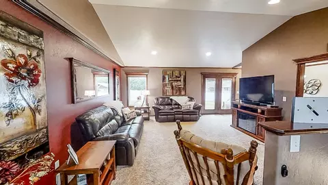 2301 12th Ave W, Williston, ND 58801 photo 6