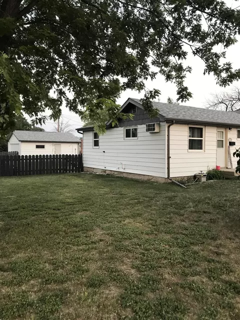 920 8th Ave W, Williston, ND 58801 photo 2