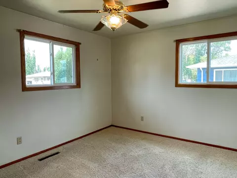 1516 2nd Ave E, Williston, ND 58801 photo 10