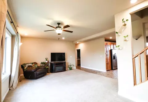 50 72nd St E, Williston, ND 58801 photo 4