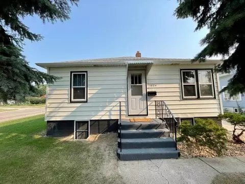 1024 4th St W, Williston, ND 58801 photo 2